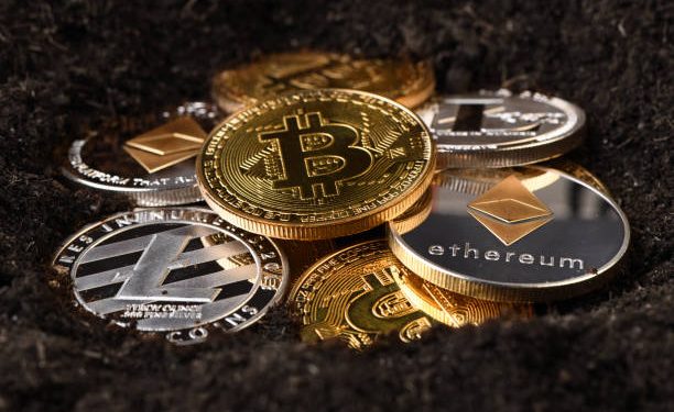 Analyst Unveils 3-Month Prediction For Bitcoin, XRP, And Dogecoin – It’s Very Bullish