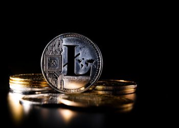 Litecoin Clings To Ascending Trendline As Bulls Eye $135 Breakout
