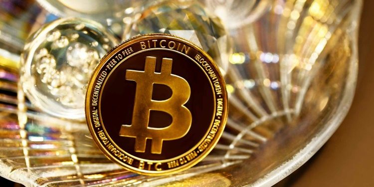 Bitcoin Holds $112,000 Support As Binance Whale Activity Cools Off – What’s Ahead?