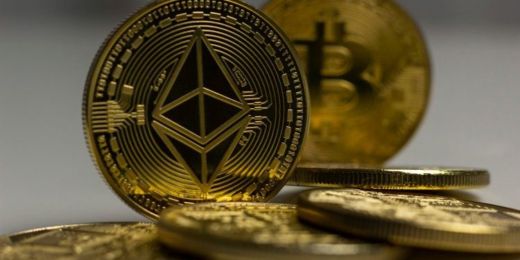 Bitcoin Liquidity Flush Meets Ethereum Recovery Push — Traders Await The Next Big Signal