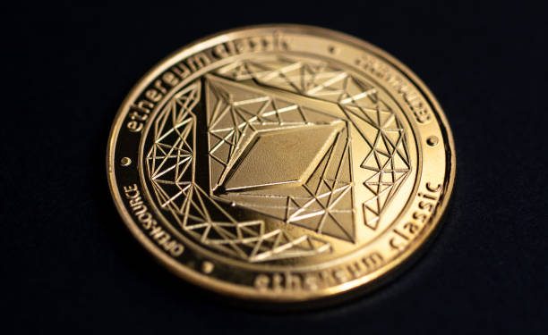 Ethereum and Solana Price Ready To Send Hard? Legendary Analyst Says It’s Time To Pay Attention