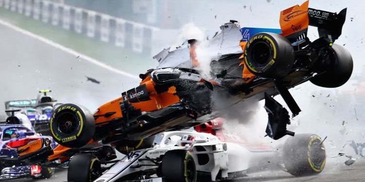 XRP Price To Crash 40%? Analyst Reveals Worst-Case Scenario