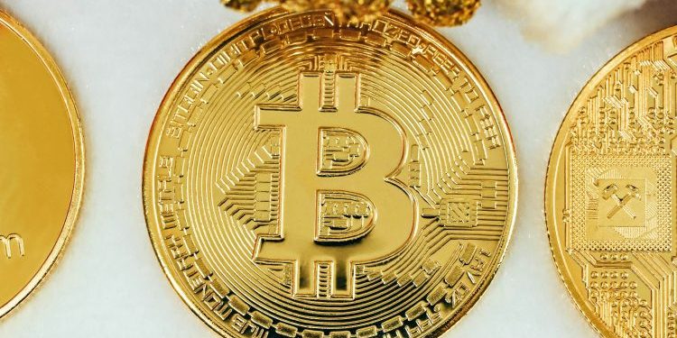 Tether Scoops $1 Billion In Bitcoin, Strengthening $10-B Stockpile