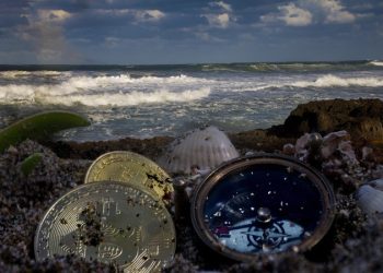 Senator Lummis Declares Bitcoin The Key To Solving The US Debt Crisis — Here’s Why