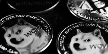 Dogecoin Flashback: Mirror Move Hints At Record-Breaking Surge