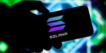 Solana Stalls At The Edge, But This Level Holds The Key As Momentum Dries Up
