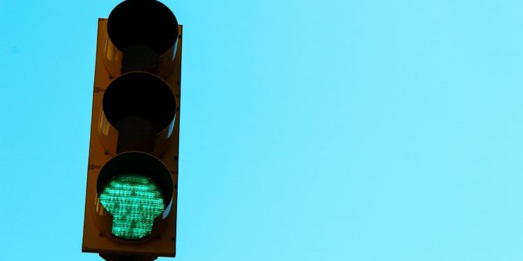 Bitcoin Alert: Saylor Signals New Purchase As His Favorite Indicator Returns