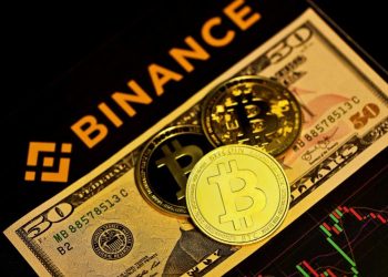 Binance’s USD1 Stablecoin Push Deepens Relationship With Trump’s Crypto Platform