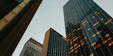 Forget Bitcoin’s Old Cycle—A New Institutional Era Has Begun: Cathie Wood