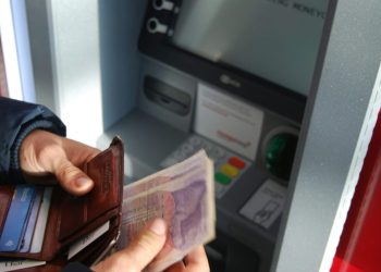 Banks Could Favor A Higher XRP Price, Finance Expert Says