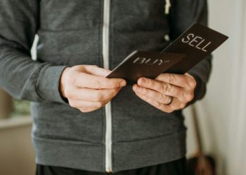 XRP Holders Warned: Patience May Be The Hardest Test As Analysts Eye Large Move