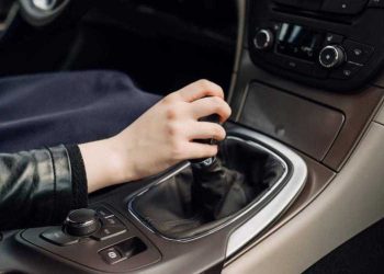 Crypto Chill: Sentiment Drops As US Lawmakers Stir Market Fears