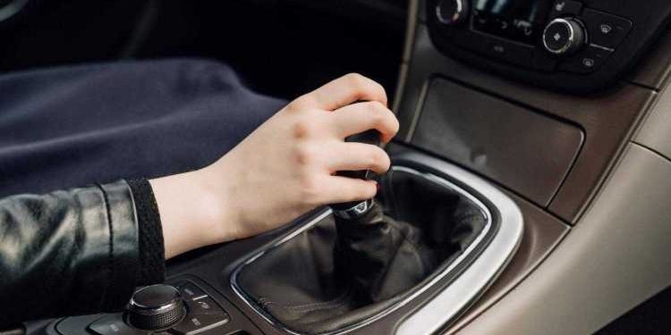 Crypto Chill: Sentiment Drops As US Lawmakers Stir Market Fears