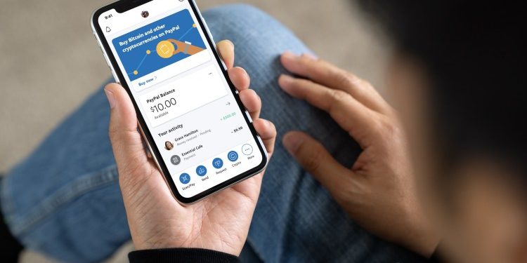 PayPal Survey: 4 In 10 US Merchants Now Accept Crypto