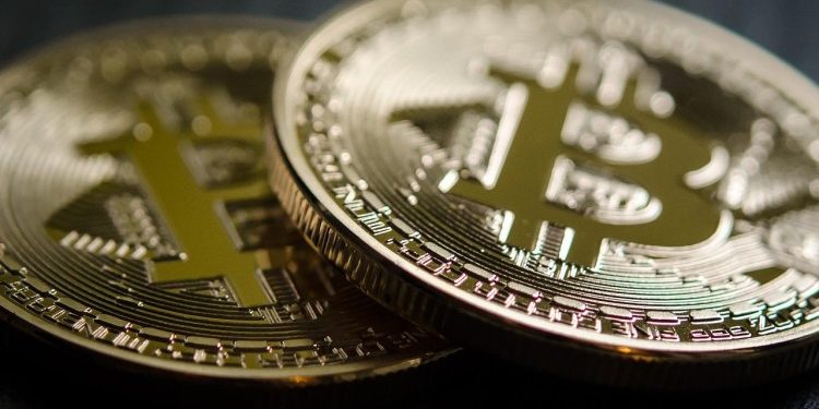 Range High Reclaim Or Weekly Lows? Bitcoin At A Critical Crossroads