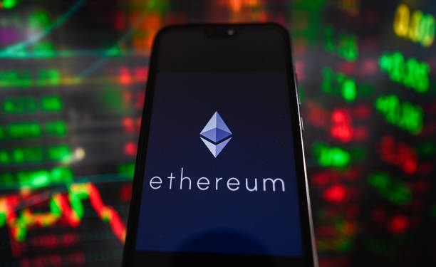 Ethereum Caught Between Weak Bounce And High-Timeframe Risk – What’s Next?