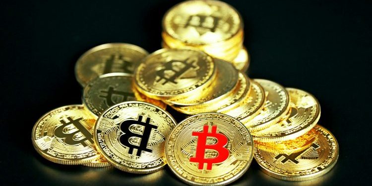 Bitcoin ETF Investors Pull Nearly $3 Billion, Pushing Average Buy Below Water